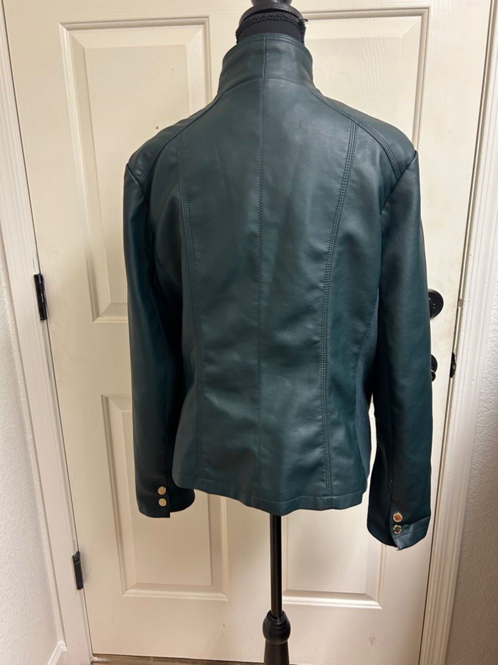 ELLEN TRACY Large Forest Green Coat, Face 100% Polyurethane, Back 50% Viscose - Picture 6 of 11